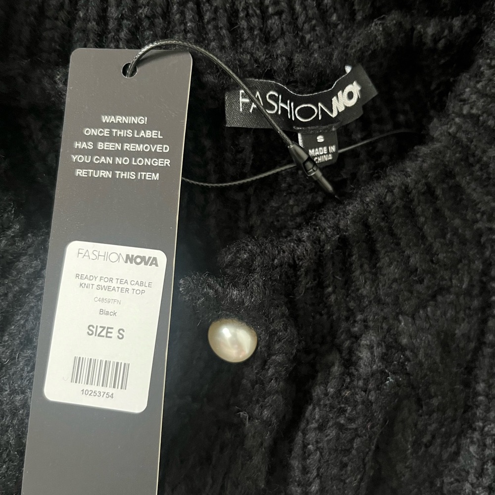 Fashion Nova Ready for‎ Tea Black Cable Knit Sweater Top Pearl Buttons Small NWT - Picture 5 of 5